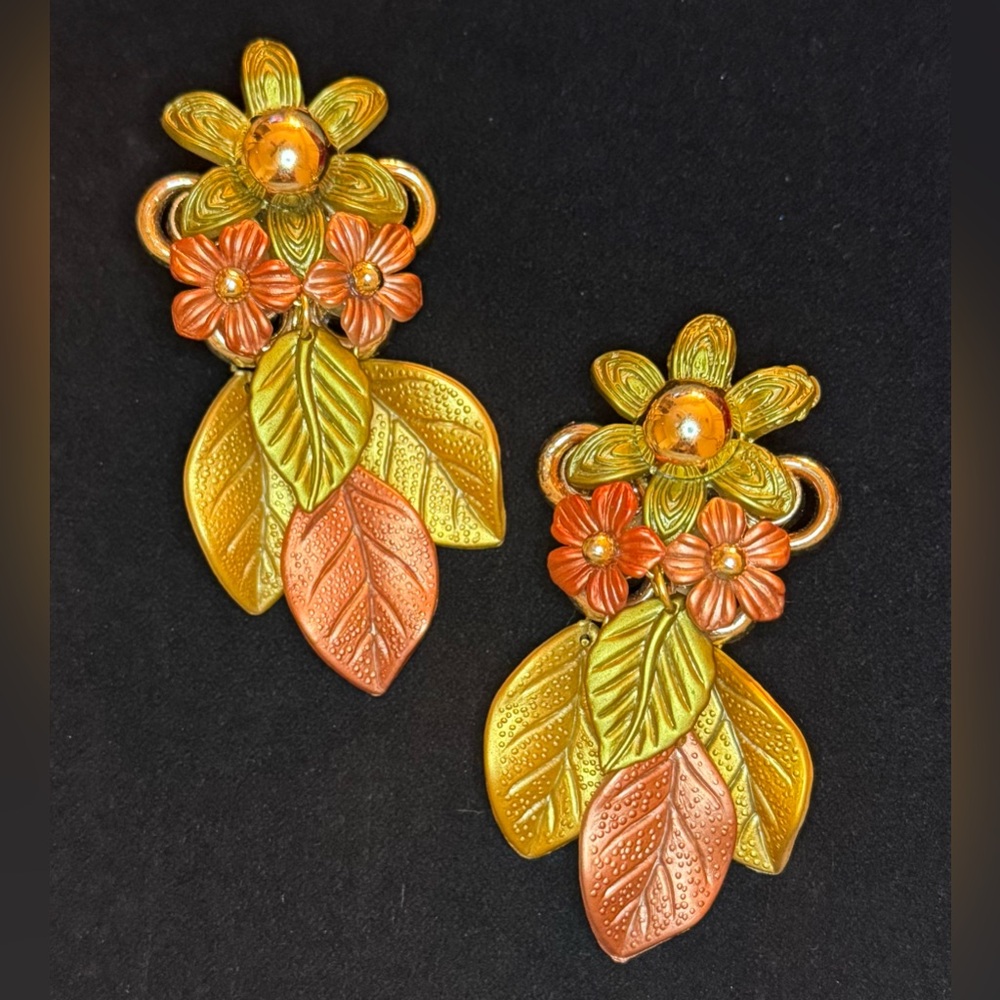 VTG Floral Leaf Drop Earrings - Picture 4 of 8